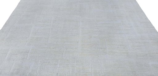 Surface texture of New Mahli rug with natural Wool and intricate pattern