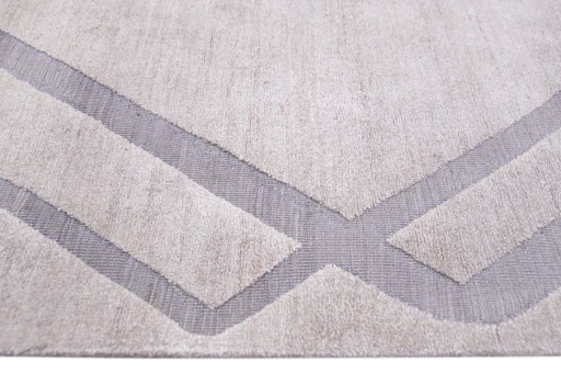 Corner detail of New Mahli rug showing border pattern and Mercesized Cotton pile