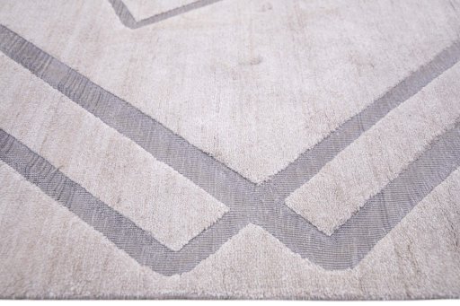 Corner detail of New Mahli rug showing border pattern and Mercesized Cotton pile