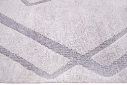 Corner detail of New Mahli rug showing border pattern and Mercesized Cotton pile