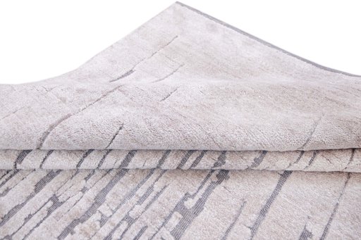 Surface texture of New Mahli rug with natural Mercesized Cotton and intricate pattern
