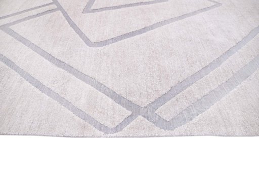 Close-up detail of New Mahli rug from Pakistan showing Mercesized Cotton weave