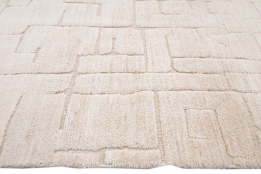 Corner detail of New Mahli rug showing border pattern and Wool pile