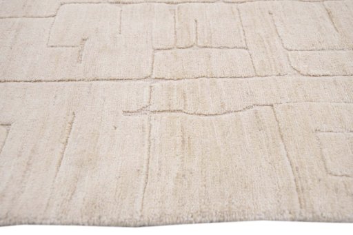 Corner detail of New Mahli rug showing border pattern and Wool pile