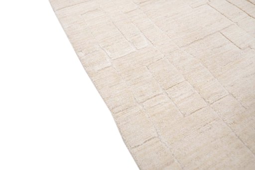 Backside of handmade New Mahli rug showing knot structure and weave density