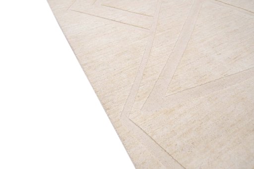 Backside of handmade New Mahli rug showing knot structure and weave density