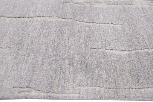 Corner detail of New Mahli rug showing border pattern and Wool pile