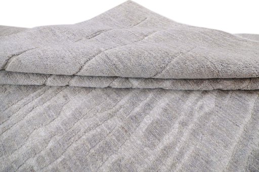 Surface texture of New Mahli rug with natural Wool and intricate pattern