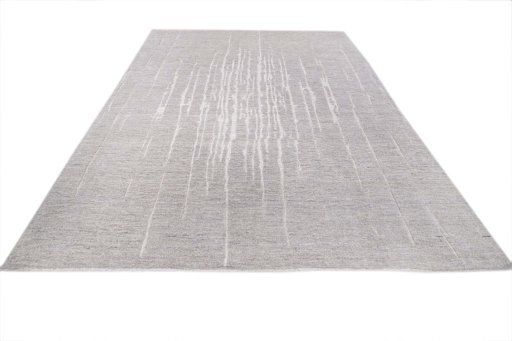 Surface texture of New Mahli rug with natural Wool and intricate pattern