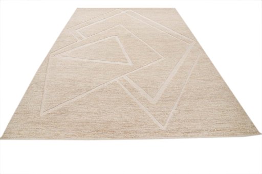 Surface texture of New Mahli rug with natural Wool and intricate pattern