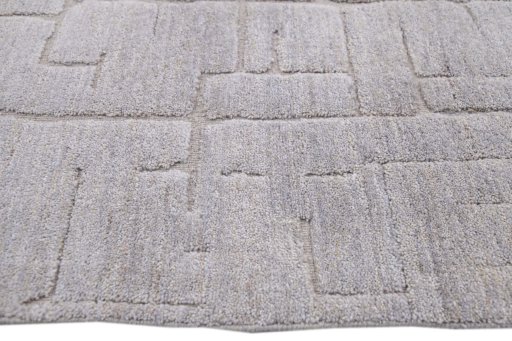 Corner detail of New Mahli rug showing border pattern and Wool pile