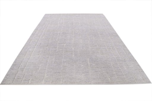 Surface texture of New Mahli rug with natural Wool and intricate pattern