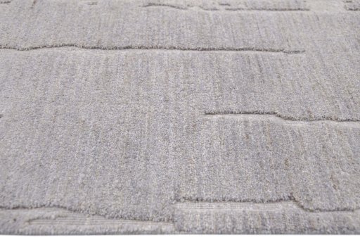 Corner detail of New Mahli rug showing border pattern and Wool pile