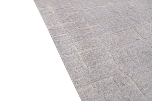 Backside of handmade New Mahli rug showing knot structure and weave density