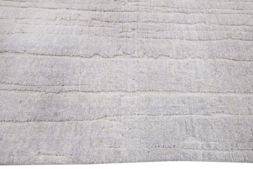 Corner detail of New Mahli rug showing border pattern and Wool pile