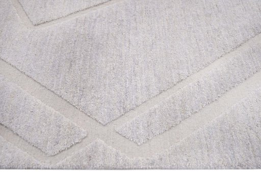Corner detail of New Mahli rug showing border pattern and Wool pile