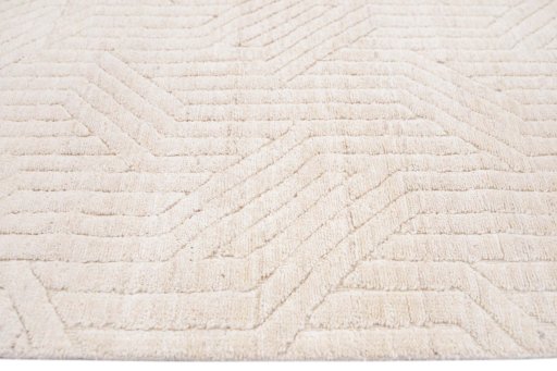 Corner detail of New Mahli rug showing border pattern and Wool pile