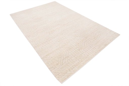 Corner detail of New Mahli rug showing border pattern and Wool pile