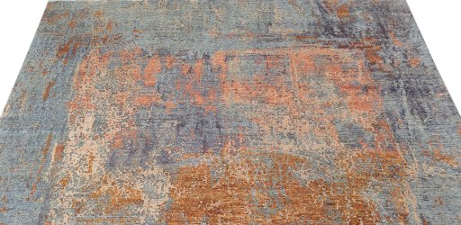 Surface texture of New Mahli rug with natural Wool and intricate pattern