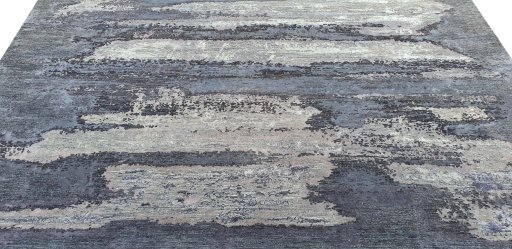 Surface texture of New Mahli rug with natural Wool and intricate pattern