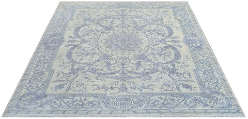 Corner detail of New Mahli rug showing border pattern and Wool pile