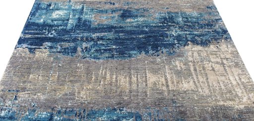 Surface texture of New Mahli rug with natural Wool and intricate pattern