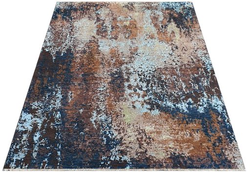 Corner detail of New Mahli rug showing border pattern and Wool pile