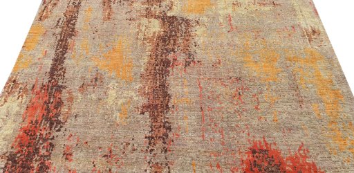 Surface texture of New Mahli rug with natural Wool and intricate pattern