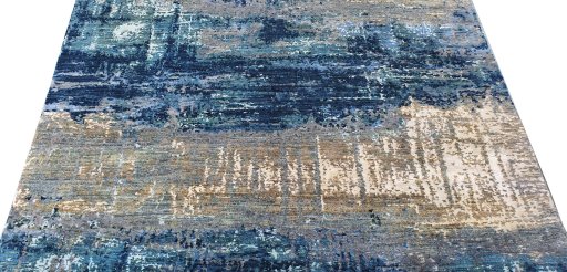 Surface texture of New Mahli rug with natural Wool and intricate pattern
