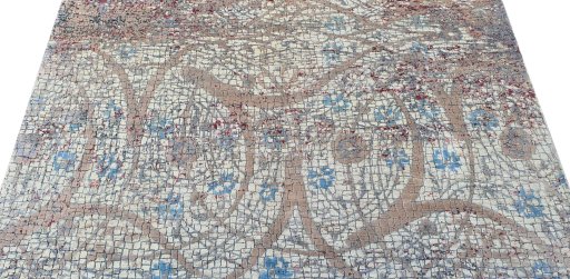 Surface texture of New Mahli rug with natural Wool and intricate pattern