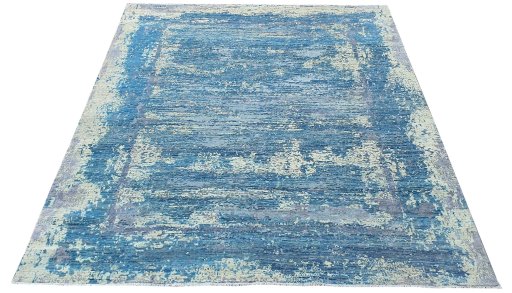 Corner detail of New Mahli rug showing border pattern and Wool pile