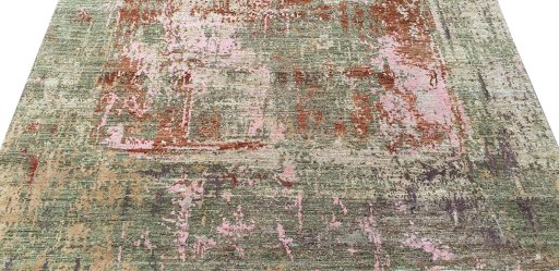 Surface texture of New Mahli rug with natural Wool and intricate pattern