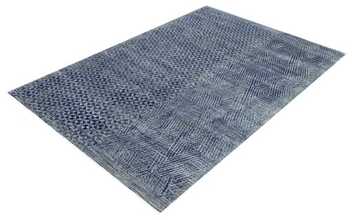 Close-up detail of New Mahli rug from Pakistan showing Wool weave