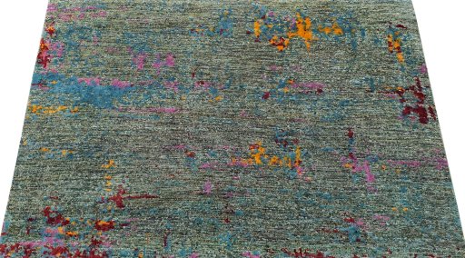 Backside of handmade New Mahli rug showing knot structure and weave density