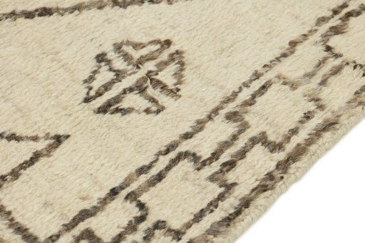 Central medallion detail of New Morocco rug from Pakistan