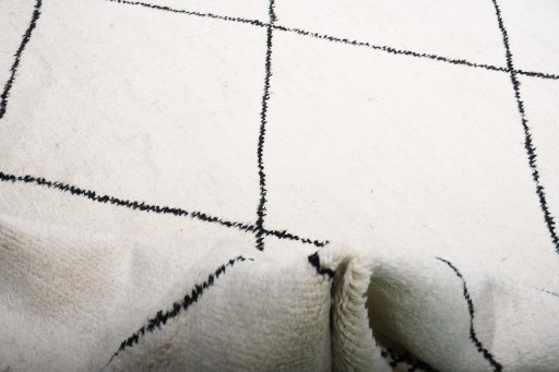 Corner detail of New Morocco rug showing border pattern and Wool pile
