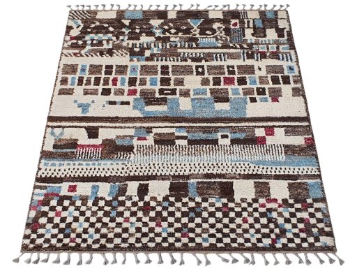 Corner detail of New Morocco rug showing border pattern and Wool pile