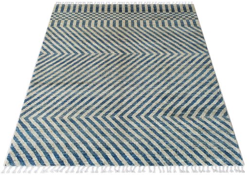 Corner detail of New Morocco rug showing border pattern and Wool pile