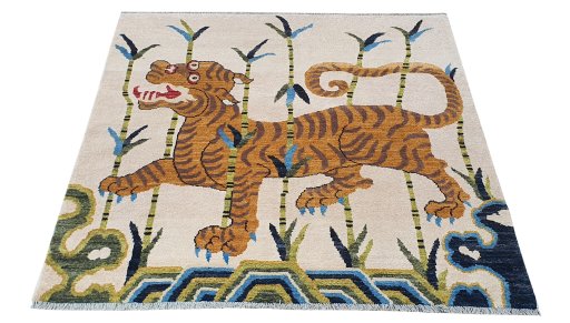 Corner detail of New Morocco rug showing border pattern and Wool pile