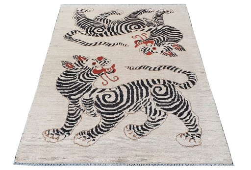 Corner detail of New Morocco rug showing border pattern and Wool pile