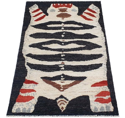 Corner detail of New Morocco rug showing border pattern and Wool pile