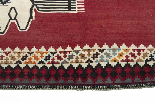 Central medallion detail of 2000s Kilim Dastan rug from Iran / Persia