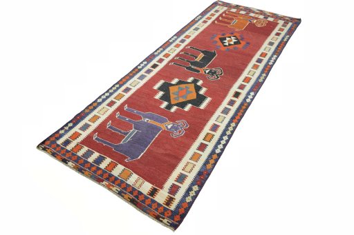 Corner detail of 2000s Kilim Dastan rug showing border pattern and Wool pile