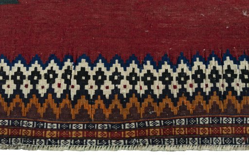 Central medallion detail of 2000s Kilim Dastan rug from Iran / Persia