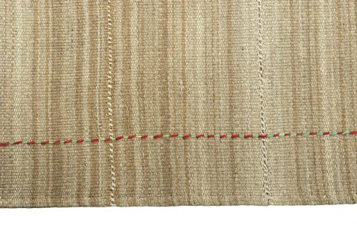 Central medallion detail of 2000s Kilim Dastan rug from Iran / Persia