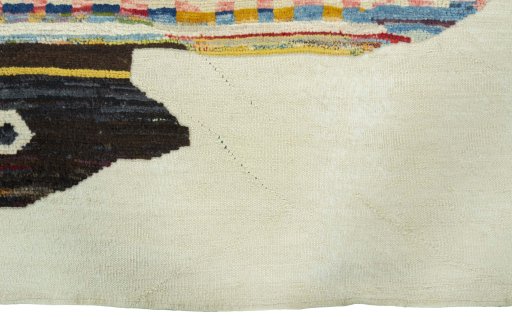 Central medallion detail of New Kilim Dastan rug from Turkey