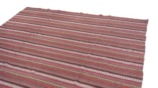 Surface texture of 1920s Kilim Jajim rug with natural Wool and intricate pattern