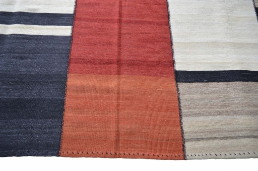 Central medallion detail of New Kilim Kiasar rug from Iran / Persia