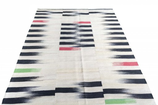 Close-up detail of New Kilim Kiasar rug from Iran / Persia showing Wool weave