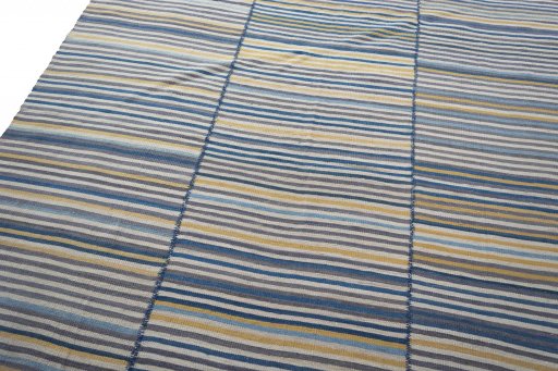 Surface texture of New Kilim Kiasar rug with natural Wool and intricate pattern